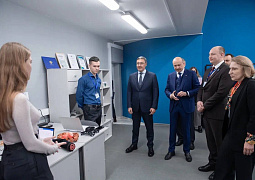 Валерий Фальков ознакомился с инновационными проектами Российского госуниверситета им. А.Н. Косыгина в области искусственного интеллекта, сквозных технологий и цифровой моды  