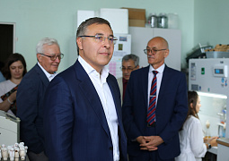 Валерию Фалькову представили планы развития научных институтов Дальневосточного отделения РАН